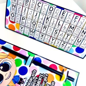 ✨ Crachá de Mesa Divertidamente + Porta-Lápis Personalizado ✨