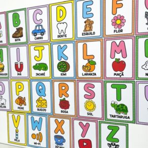 Alfabeto de Parede Ilustrado